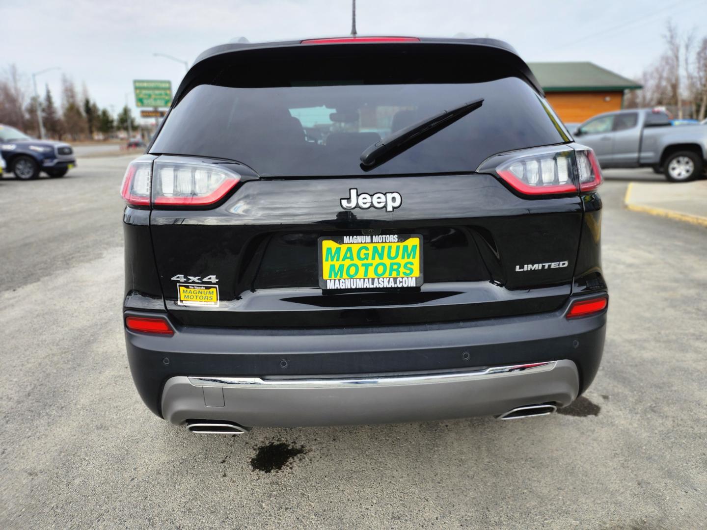 2021 BLACK /Black JEEP CHEROKEE LIMITED (1C4PJMDX6MD) with an 3.2L engine, Automatic transmission, located at 1960 Industrial Drive, Wasilla, 99654, (907) 274-2277, 61.573475, -149.400146 - Photo#4